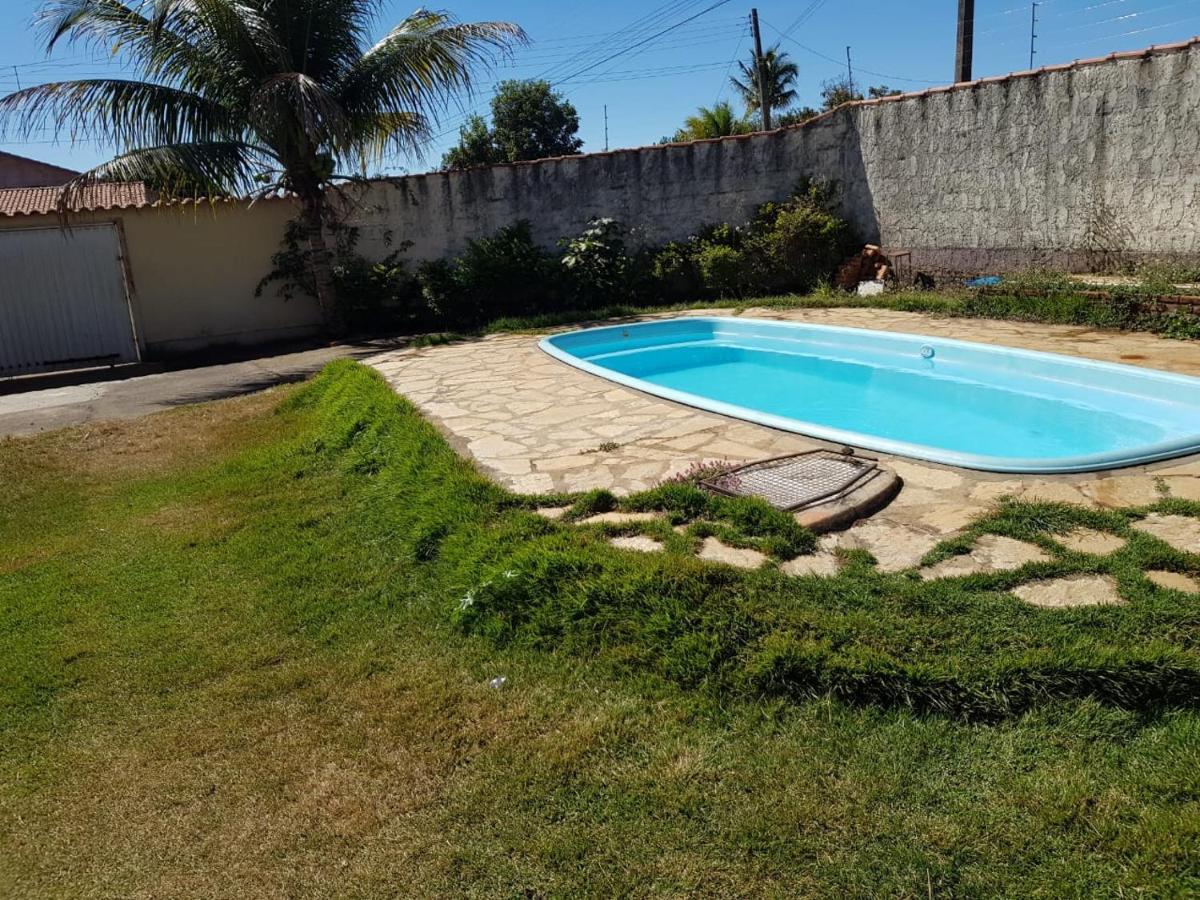 Otima Casa Caldas Novas 2 Km Do Centro Para Ate 14 Pesssoas Com Piscina Aquecida, Churrrasqueira, Wifi Exterior photo