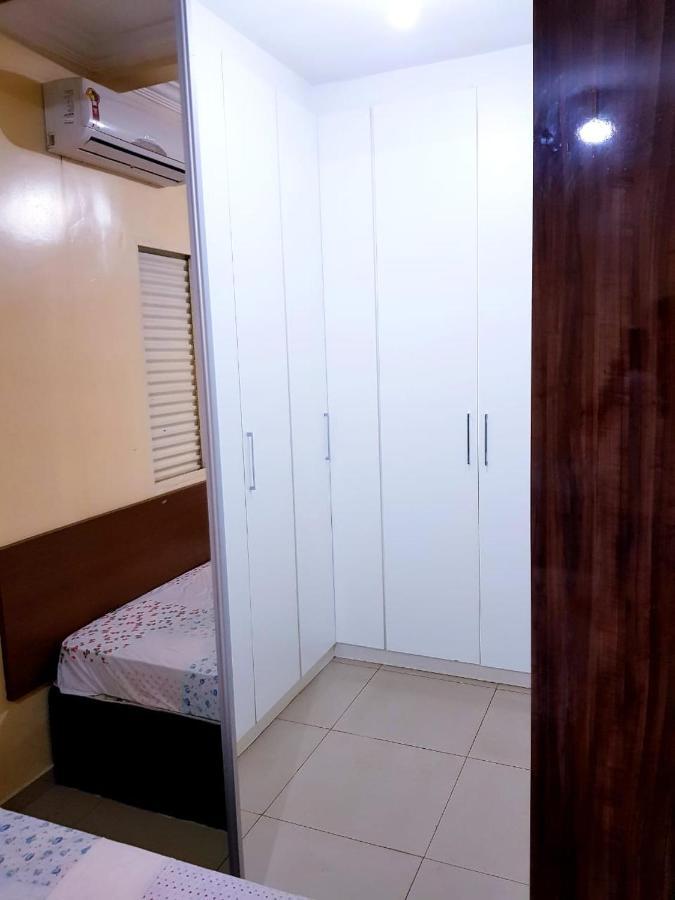 Otima Casa Caldas Novas 2 Km Do Centro Para Ate 14 Pesssoas Com Piscina Aquecida, Churrrasqueira, Wifi Exterior photo